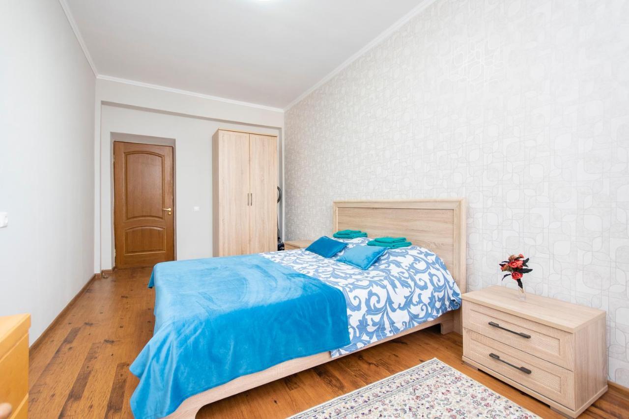 Comfortable Apartment In The Golden Square. Almatý Exterior foto